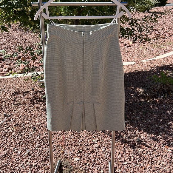 Cartoon business suit jacket and skirt size 36 at Europe, used looking new 🔥 - Picture 6 of 7